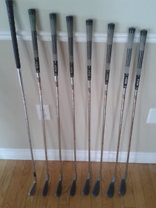 Dunlop Right Handed Irons + Putter