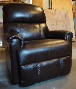 LAZBOY POWER RECLINING CHAIR FOR SALE