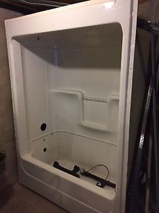 Miolin 1 piece whirlpool tub and shower
