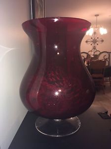 Party lite red hurricane - beautiful piece