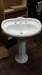 Pedestal sink