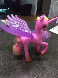 Pony- Princess Cadence