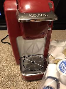 Red Keurig Mini + bag full of k-cups
