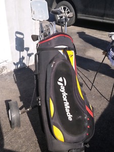 Taylormade Golf bag and mainley TNT clubs