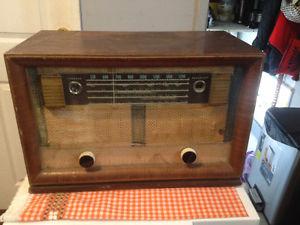 Vintage Tube radio