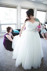Wedding dress Allure 