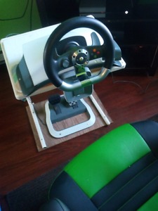 ** Xbox 360 steering & pedals **