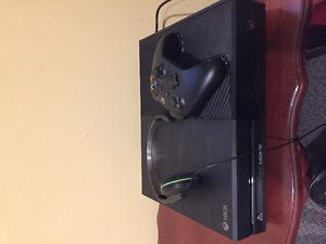 Xbox one console 500gb controller and headset
