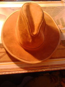 full suede hat size medium