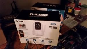 2 x Dlink Wireless Security cameras New sealed