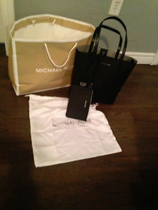 AUTHENTIC MICHAEL KORS EMRY TOTE WITH MATCHING CLUTCH