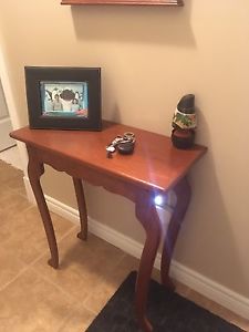 Accent table with matching mirror