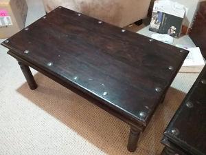 Antique look coffee table and end table
