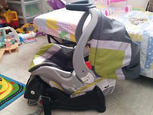 Babytrend Infant Car Seat with Base