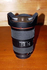 Canon EF mm f/4 L IS EF USM Lens