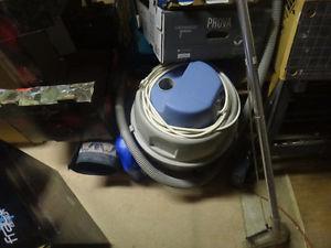 Carpet cleaner