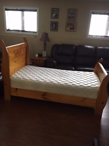 Hand Crafted Pine Twin Sleigh Bed