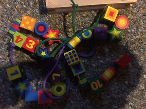 Melissa Doug counting lacing beads toy shapes numbrs