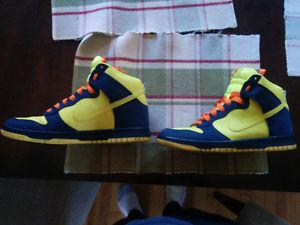Nike Dunk "Homer Simpson"