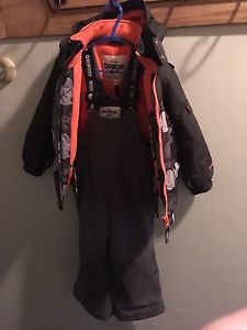 Oshkosh 4T snow suit