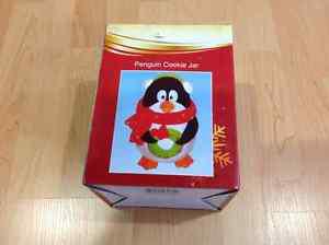 Penguin Cookie Jar --new in box