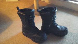 Size 10 mens insulated dakota work boots