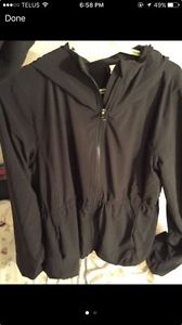 Wanted: LULULEMON light jacket !