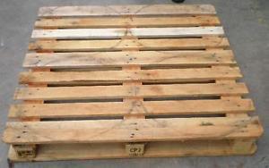 pallets $3 each, i dliver too, little amount white and blue
