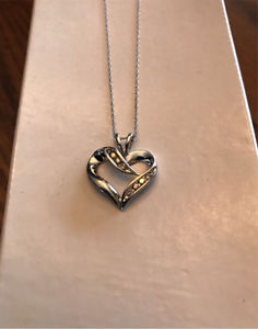 10k White Gold Heart pendant with chain