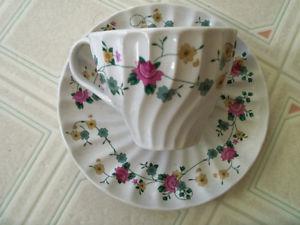 2 Sets Tea Cup and saucer; B/O