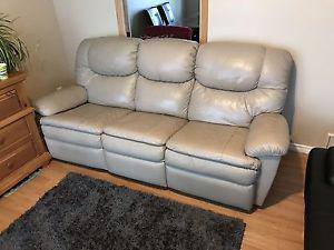 2 couch recliners