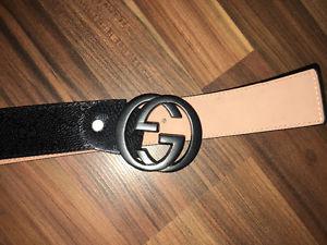 AUTHENTHIC GUCCI BELT (MADE IN ITALY)
