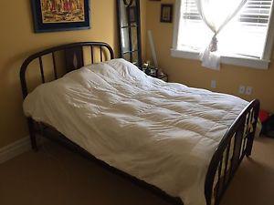 Bed frame - Mattress not included