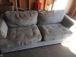 Couch, good condition, needs cleaning