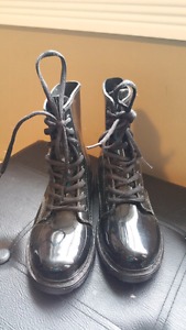 Girls Size 2/3 Rain Boots - Never Worn
