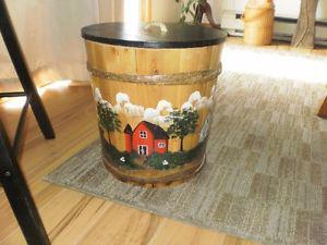 HANDMADE WOOD CONTAINER /LID