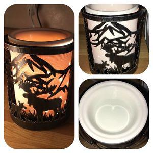 Like New Scentsy Warmer with wrap