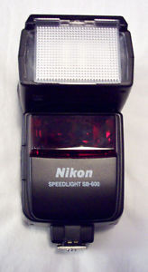 Nikon Speedlight SB-600 Shoe Mount Flash w/ box - Excellent
