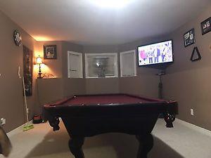 Pool table