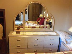 Queen Bedroom Set