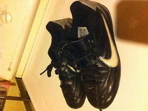 Size 13 Nike soccer cleats