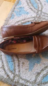 Size 8 Spring loafers
