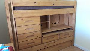 Solid pine bunk bed with trundle