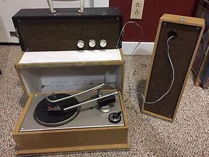 Vintage *Electrohome* Suitcase Record Player