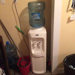 Water cooler