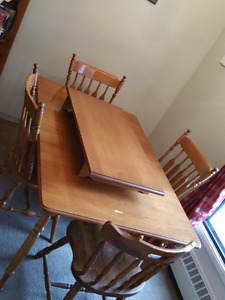 Wooden Table and 4 chairs with leaf