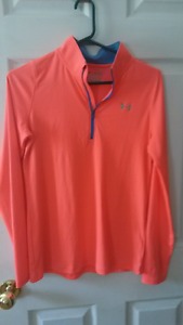 Youth Under Armour top