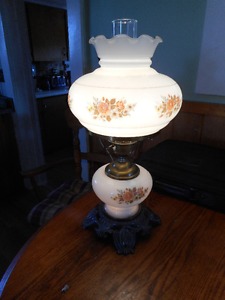 hurricane lamp all lights up or just top or just bottom