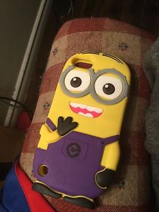 iPod touch minion cases