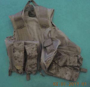 paintball tactical vest xl / like new / tan